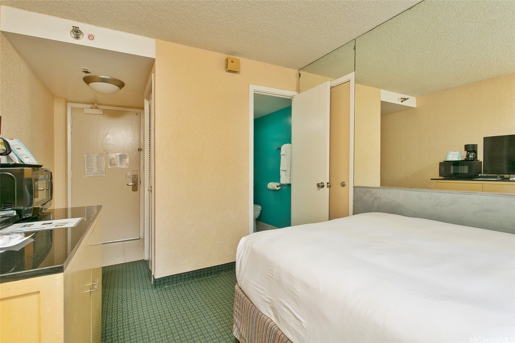 444 Kanekapolei Street 205