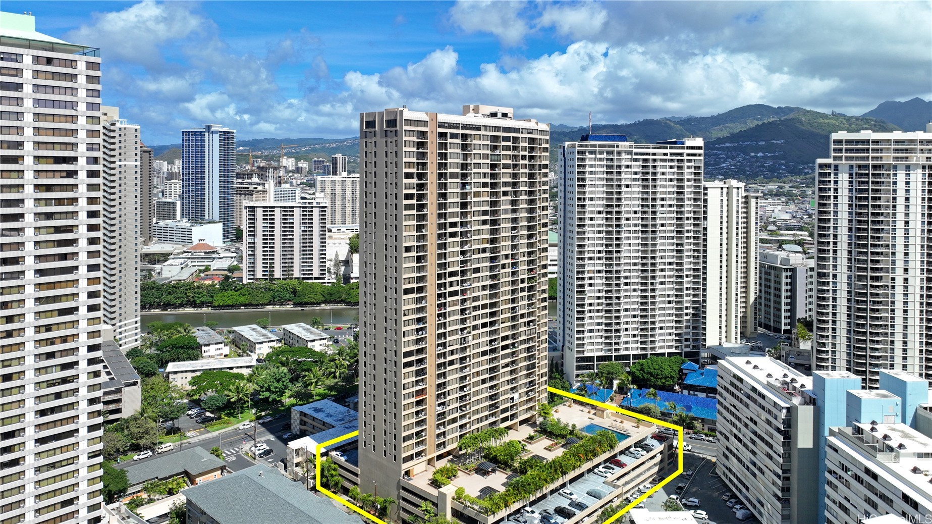 Chateau Waikiki Condominium