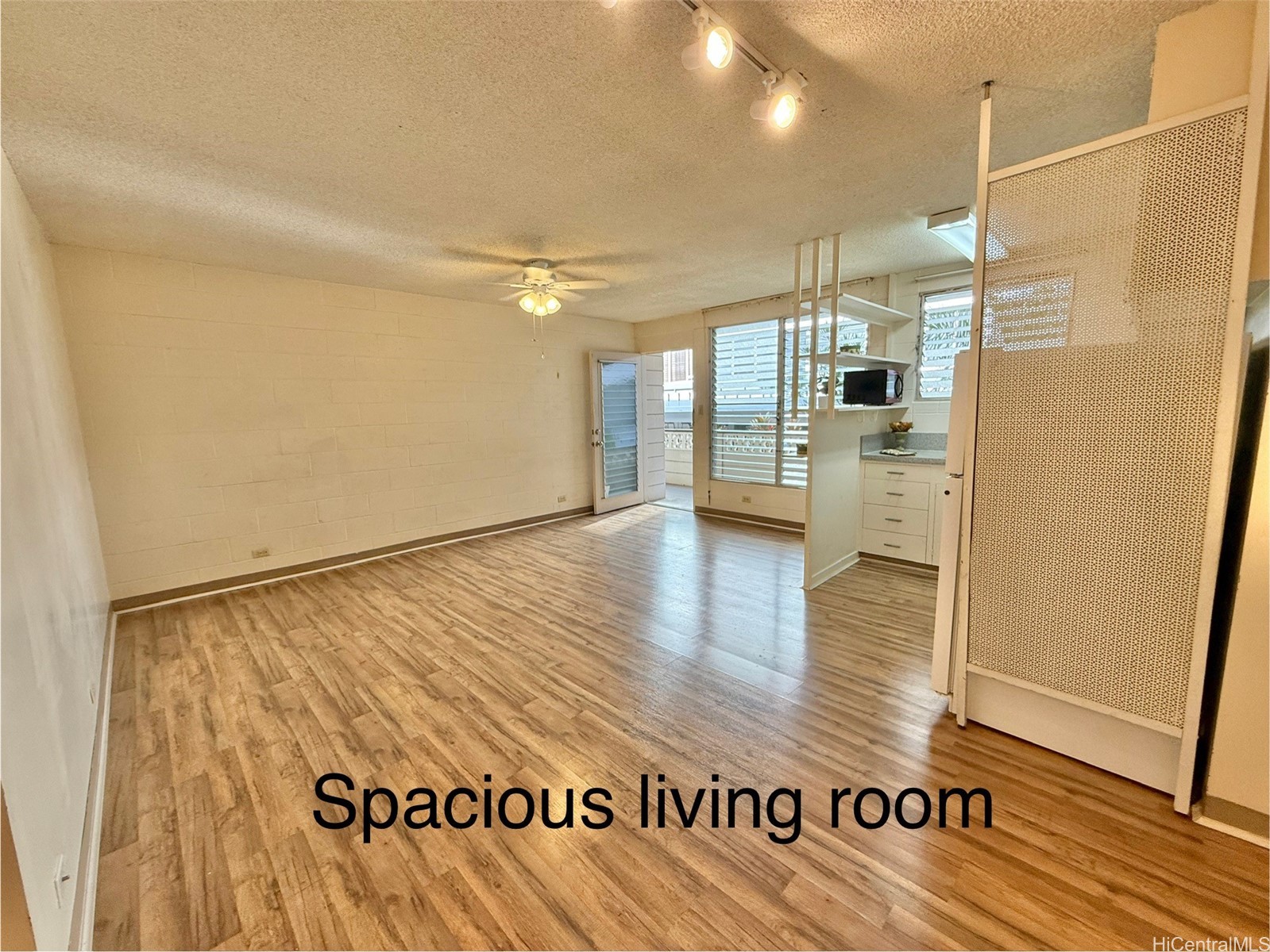 1531 Makiki Street 206