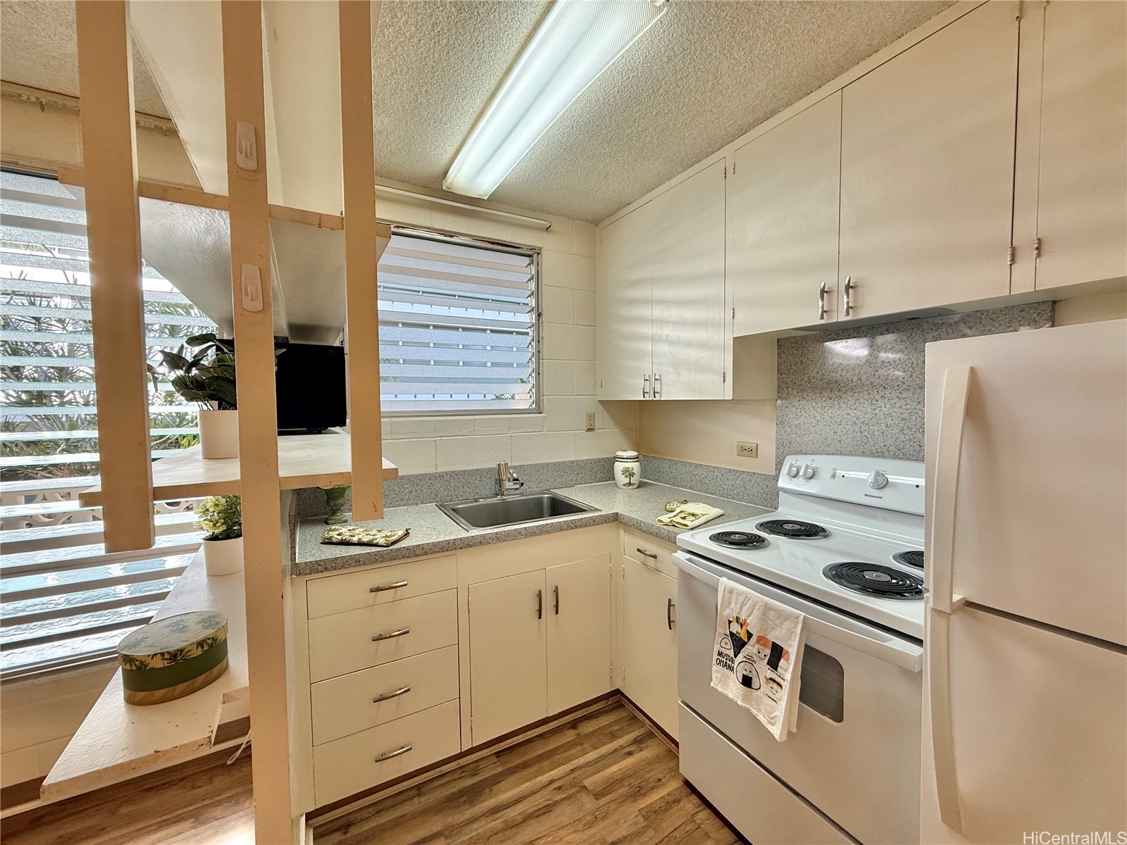 1531 Makiki Street 206