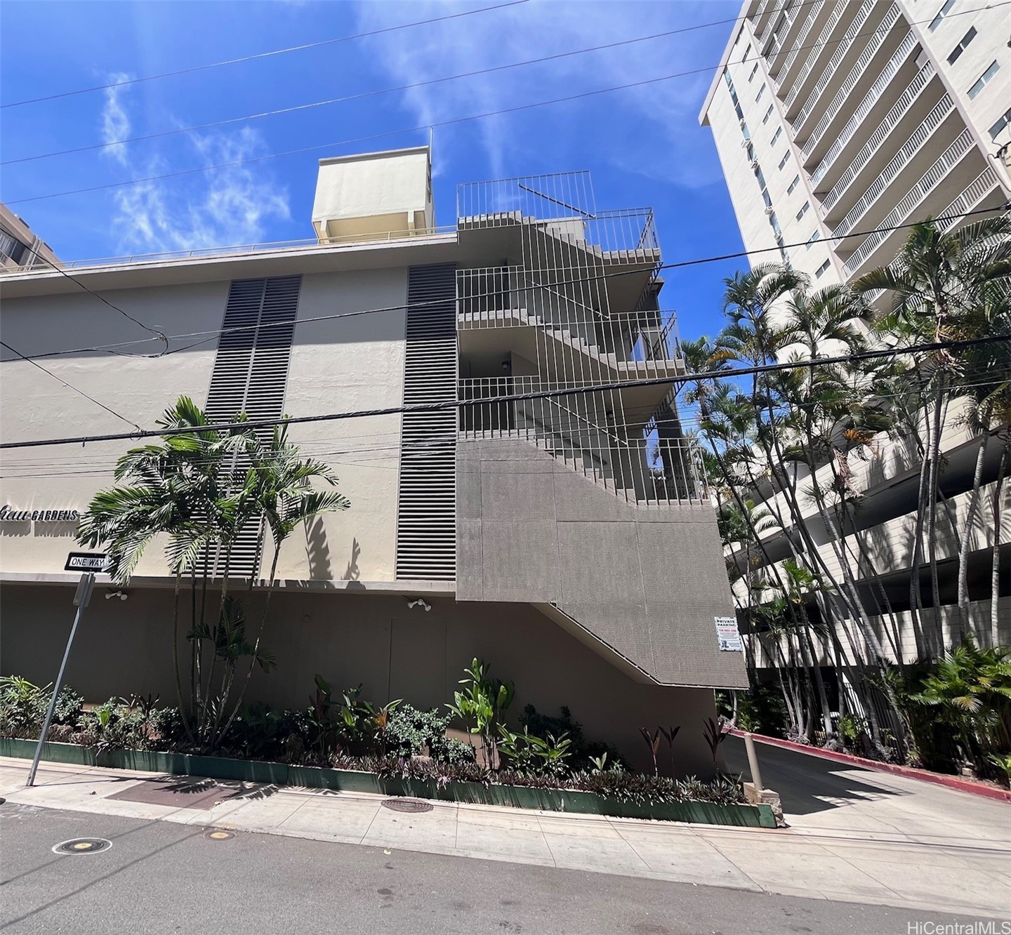 Ainahau Gardens Condominium