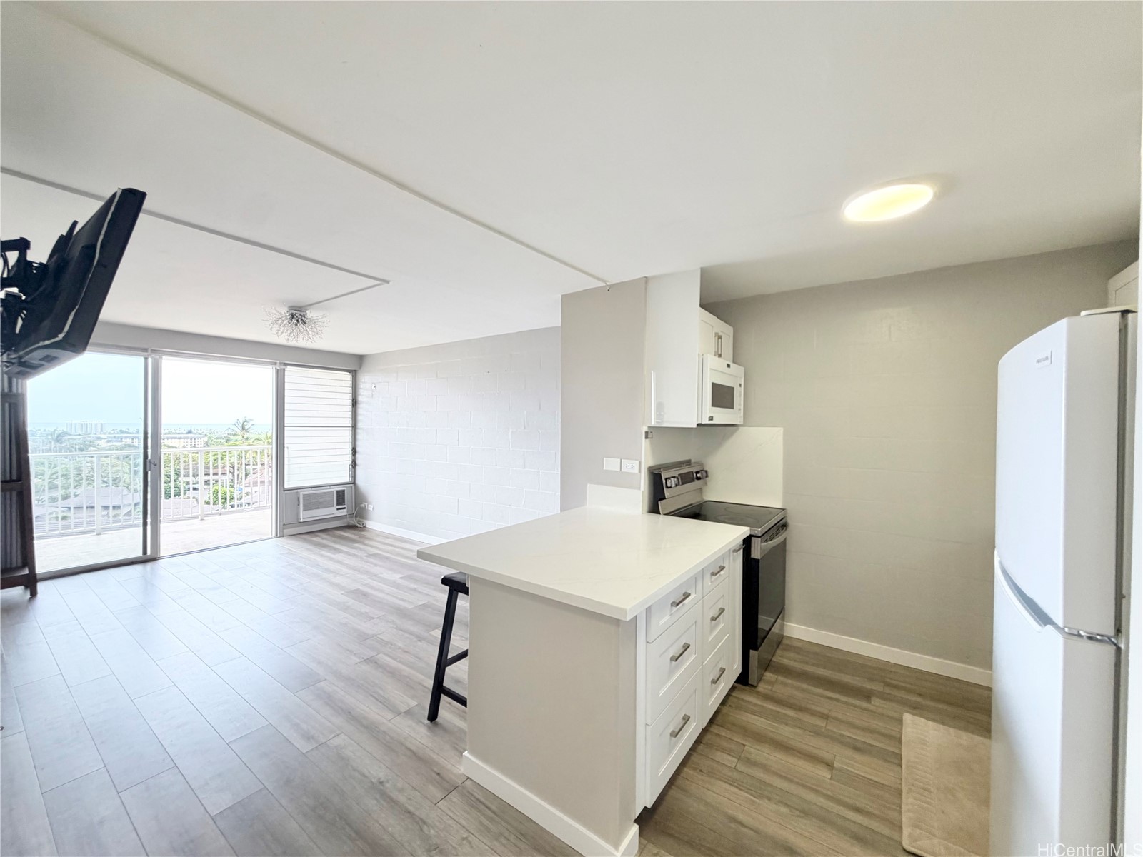 4970 Kilauea Avenue 405
