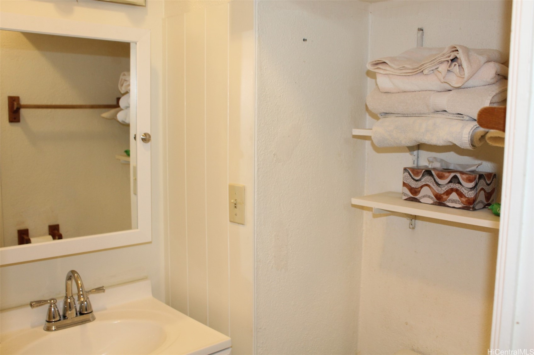 235 Liliuokalani Avenue 235