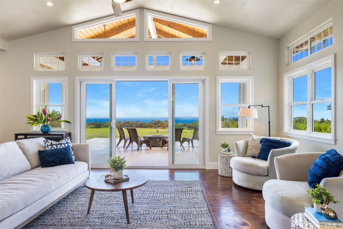 365 E Kuiaha Road