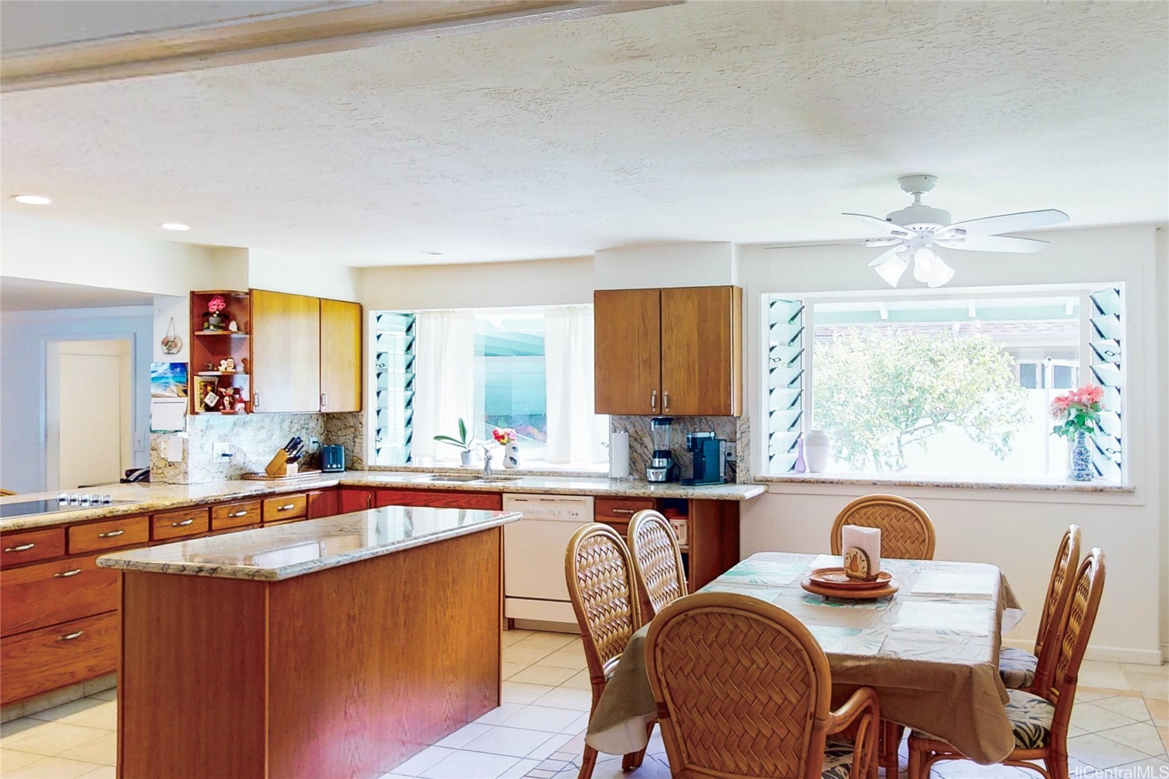 673 N Kalaheo Avenue