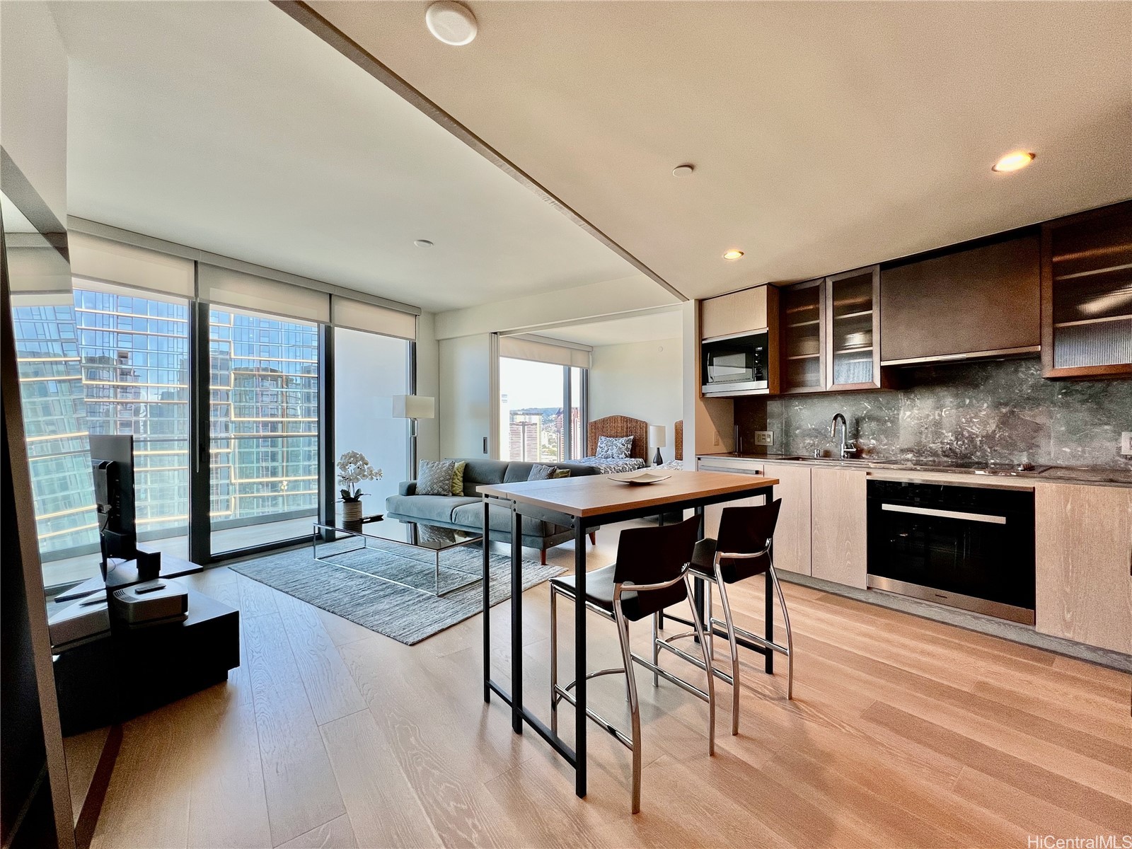 1000 Auahi Street 3403