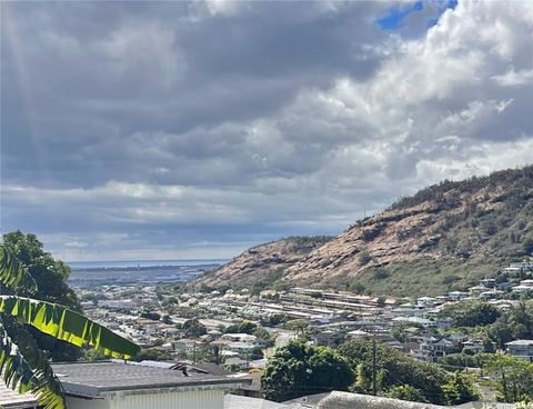 Photo of 2871 Kalihi Street #H, Honolulu, HI 96819 (MLS # 202521778)