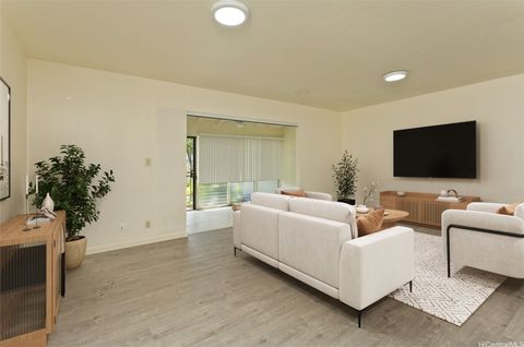 98-1819 Kaahumanu Street 78B Aiea HI 96701