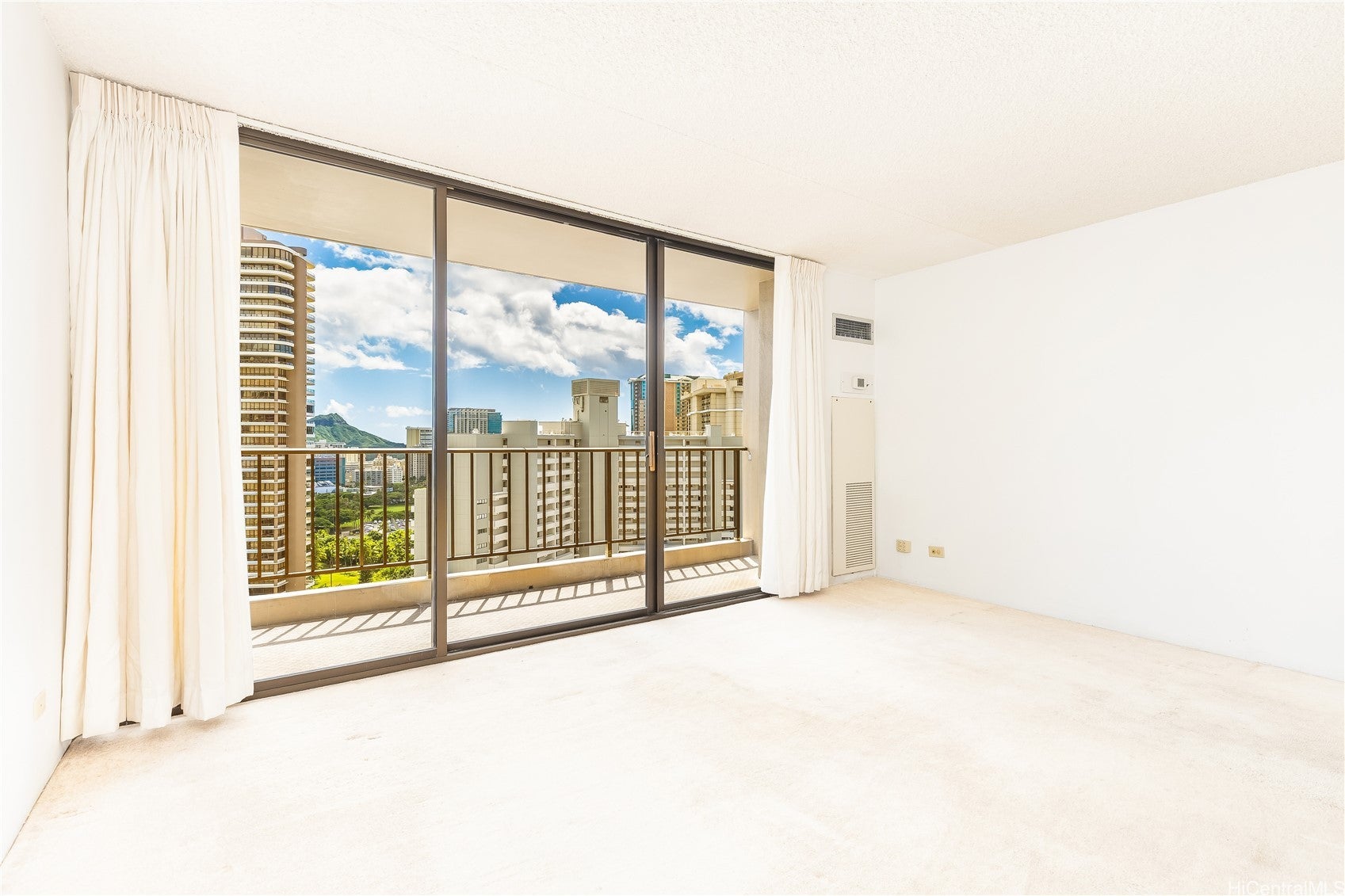 411 Hobron Lane 2507
