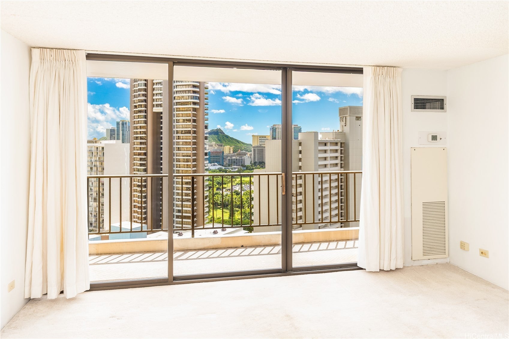 411 Hobron Lane 2507