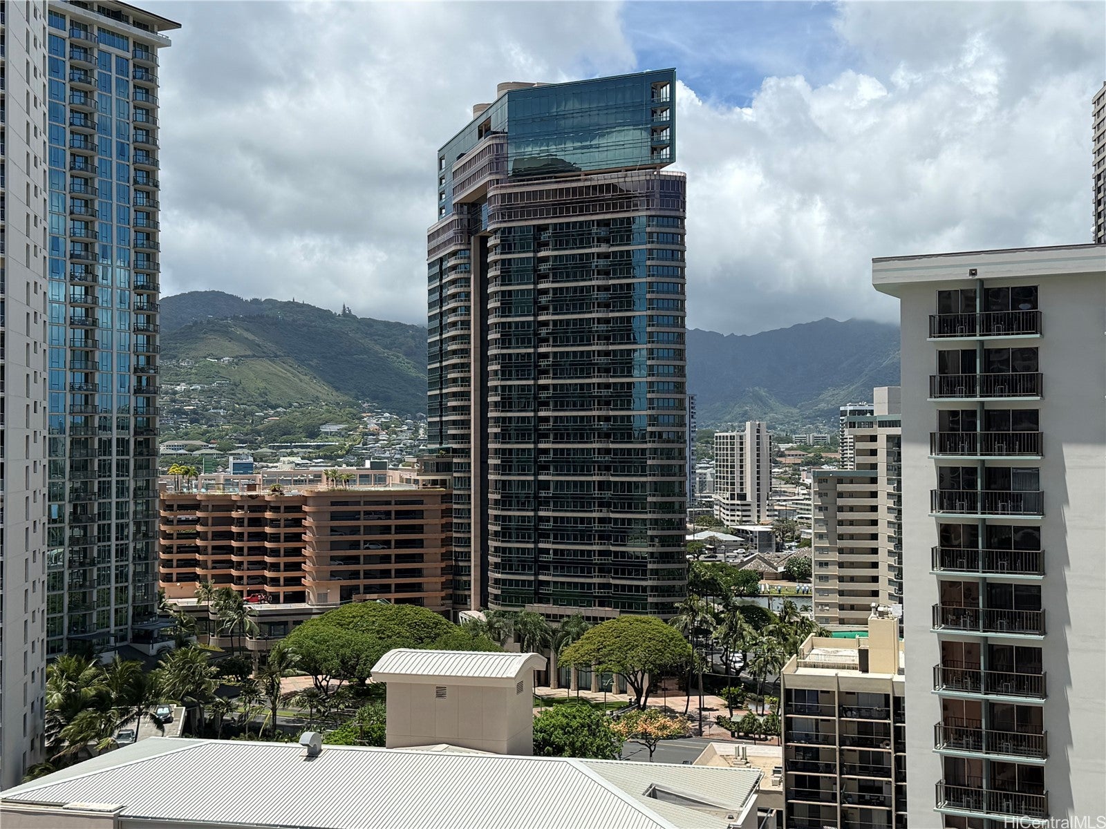 1920 Ala Moana Boulevard 1414