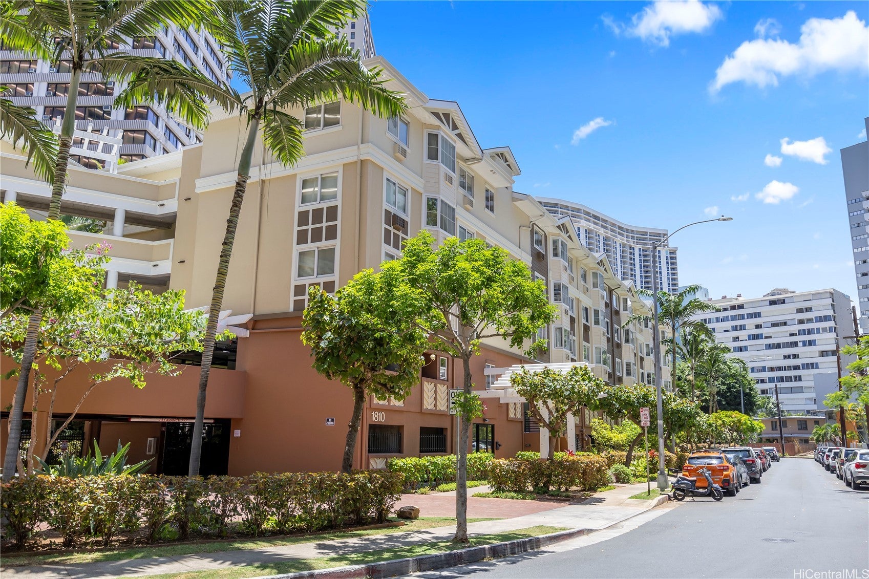 1810 Kaioo Drive B307