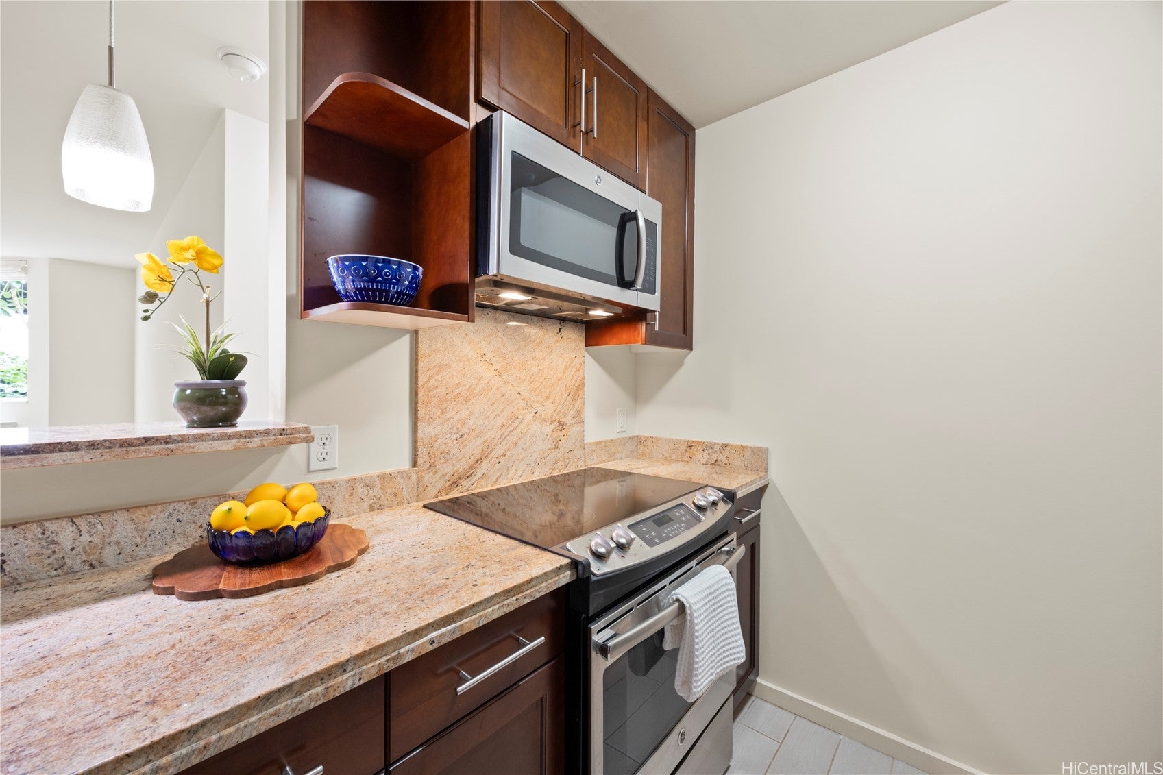 1810 Kaioo Drive B307