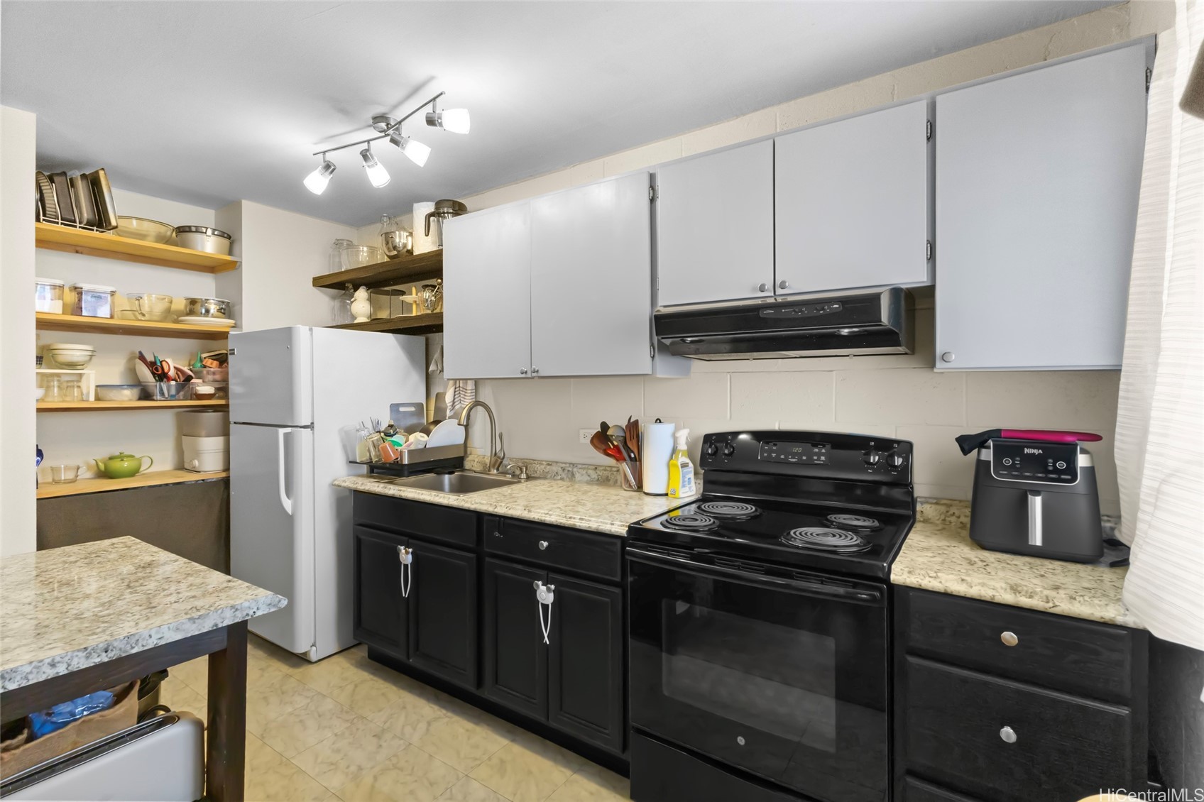 3230 Ala Ilima Street 402