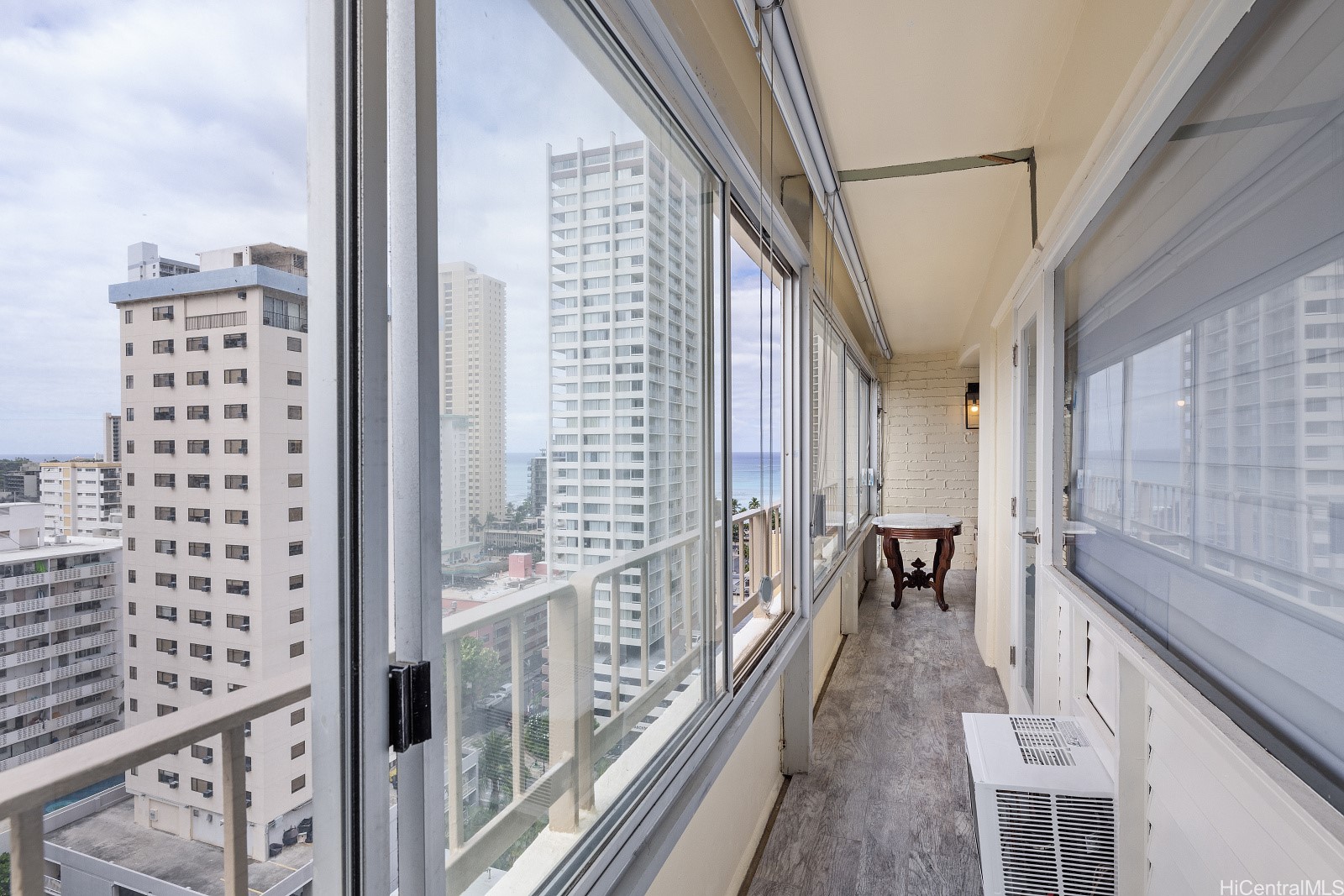 225 Kaiulani Avenue PH1