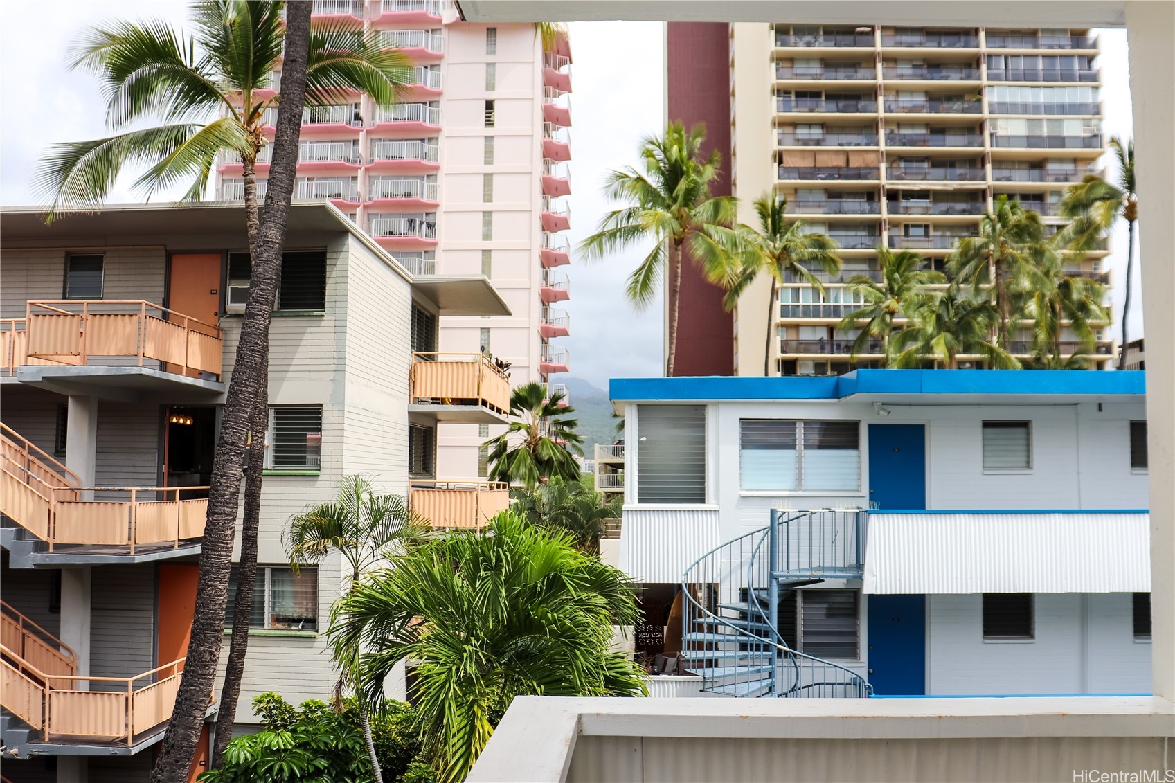 410 Nahua Street 407