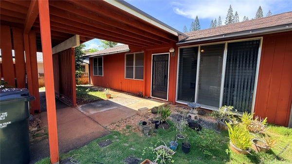 94-155 KIAHA LOOP, MILILANI, HI 96789 - Image 583233ebf5f2eeec410671bb239fdb7a/2749205902