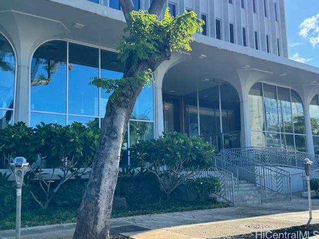 1150 S King Street
