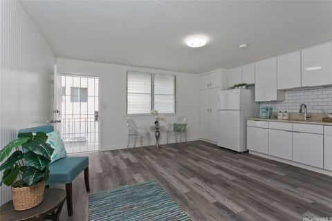 Photo of 1513 Spreckels Street #B-4, Honolulu, HI 96822 (MLS # 202602259)