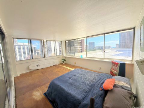 425 Ena Road 5D Honolulu HI 96815