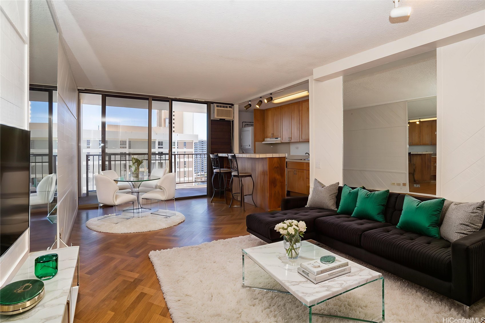 1630 Liholiho Street 1403