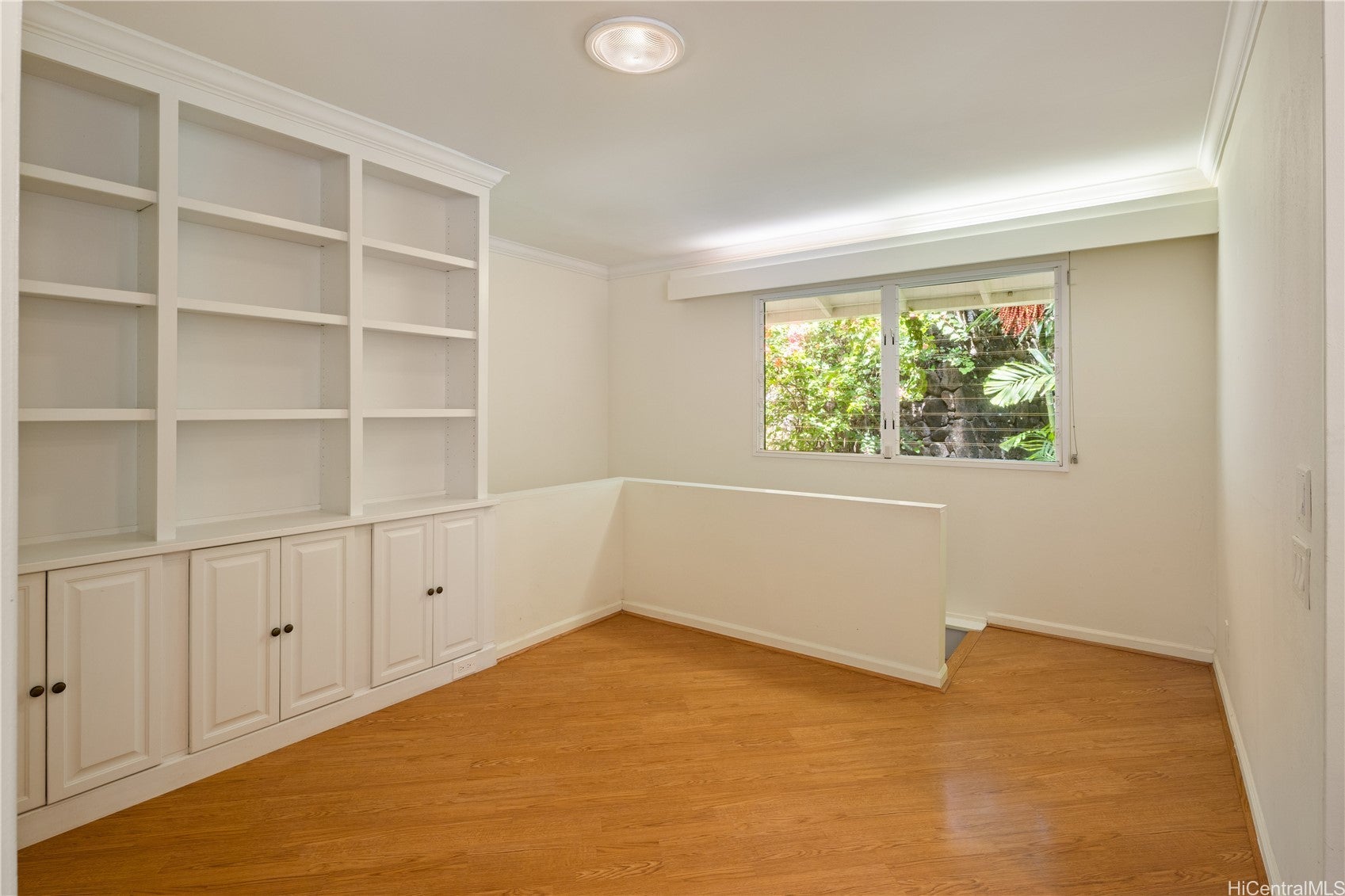 1555 Kalaniiki Street 16
