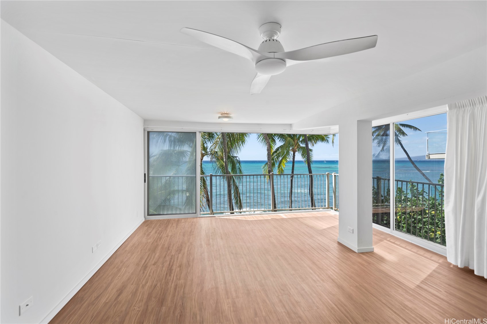 3015 Kalakaua Avenue 402