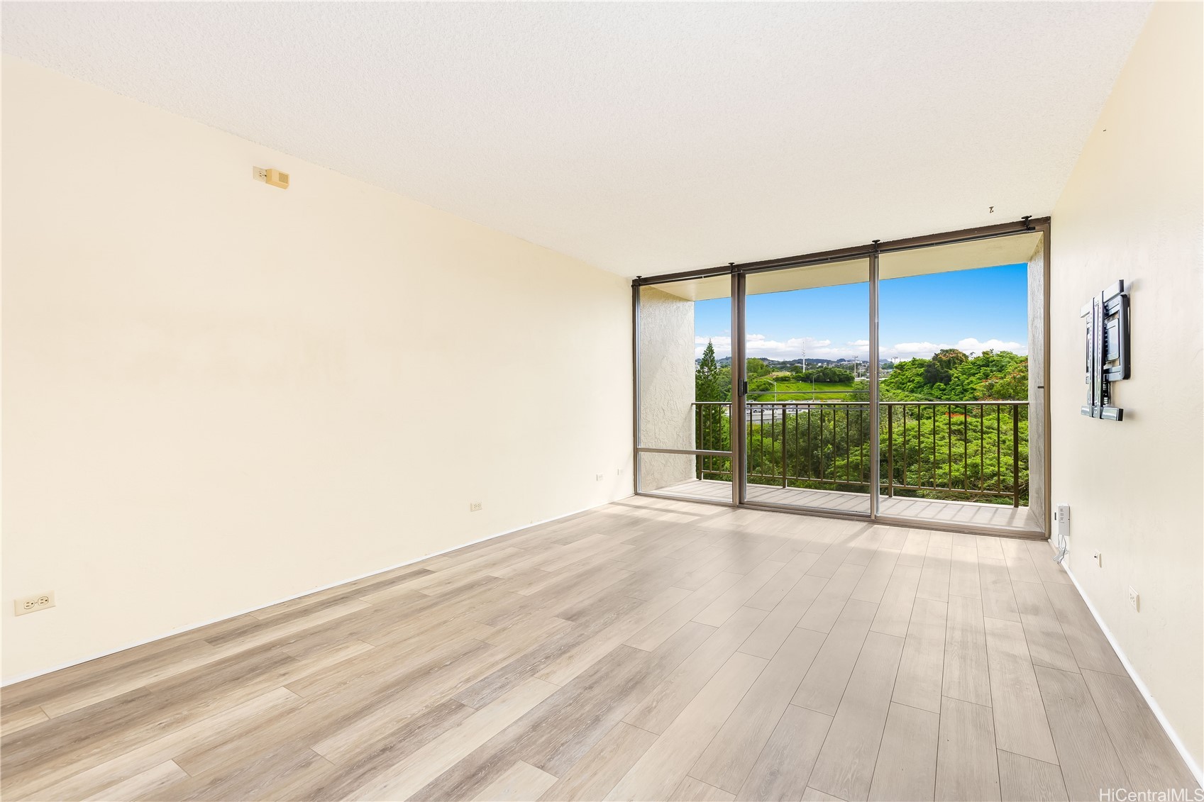 98-500 Koauka Loop 7G