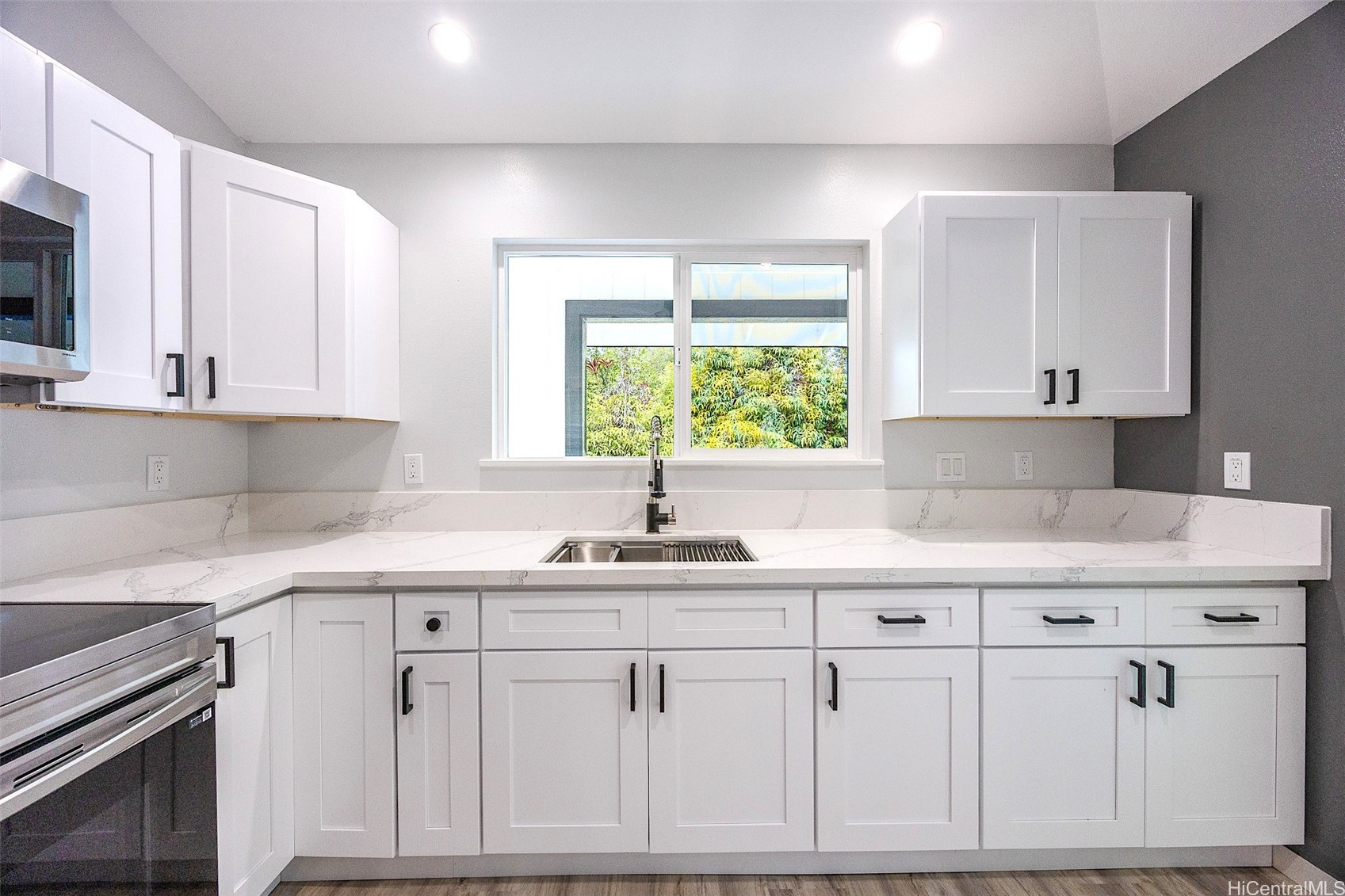 11-3499 Pikake Street