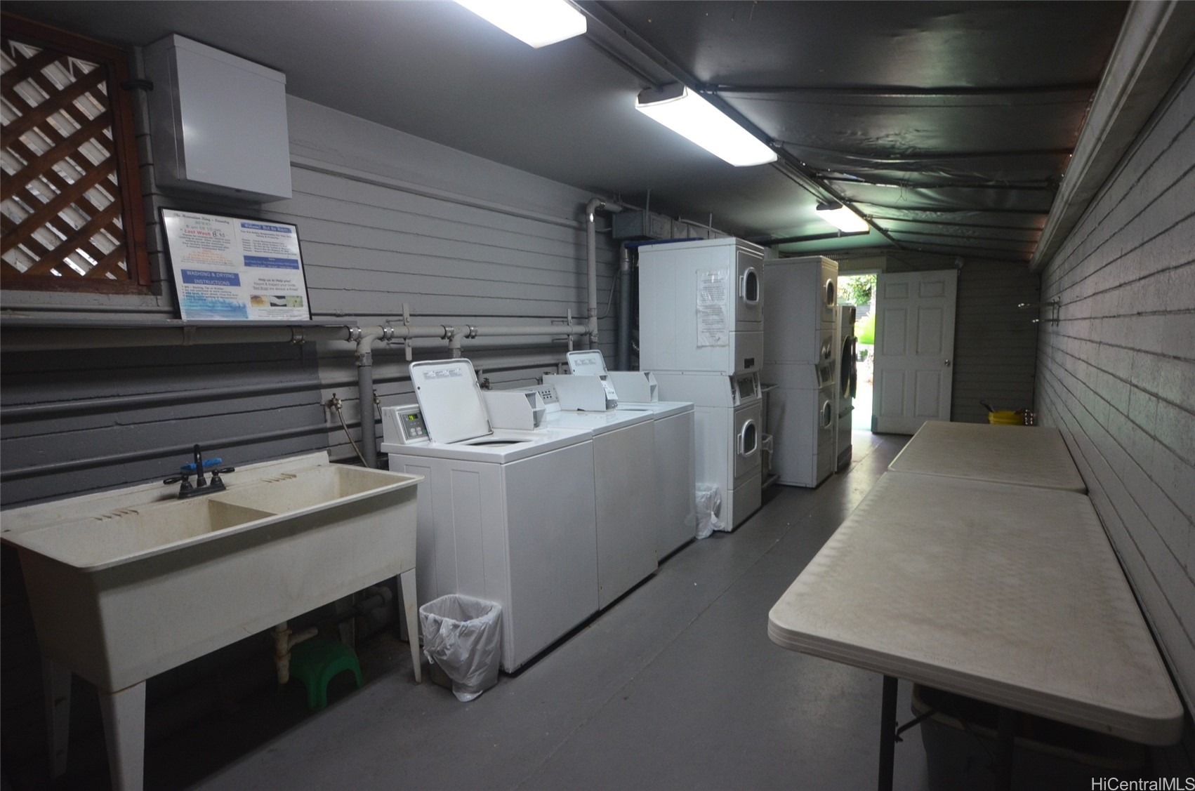 417 Nohonani Street 405