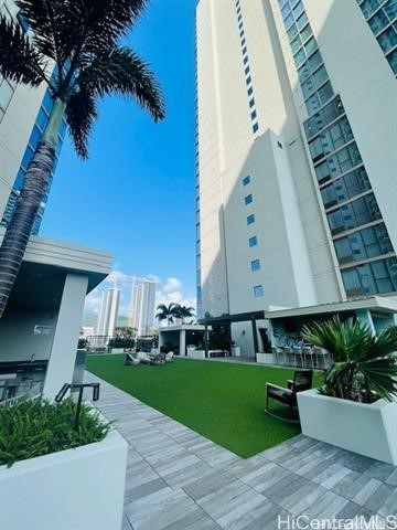 Sky Ala Moana West Residential Lease