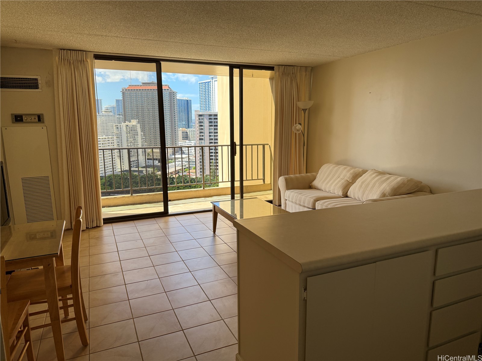 411 Hobron Lane 2108