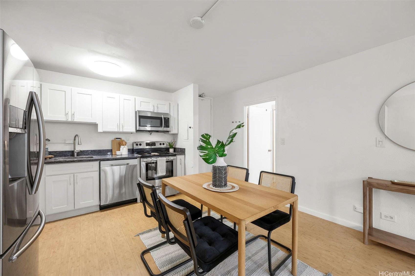 1617 Clark Street 302
