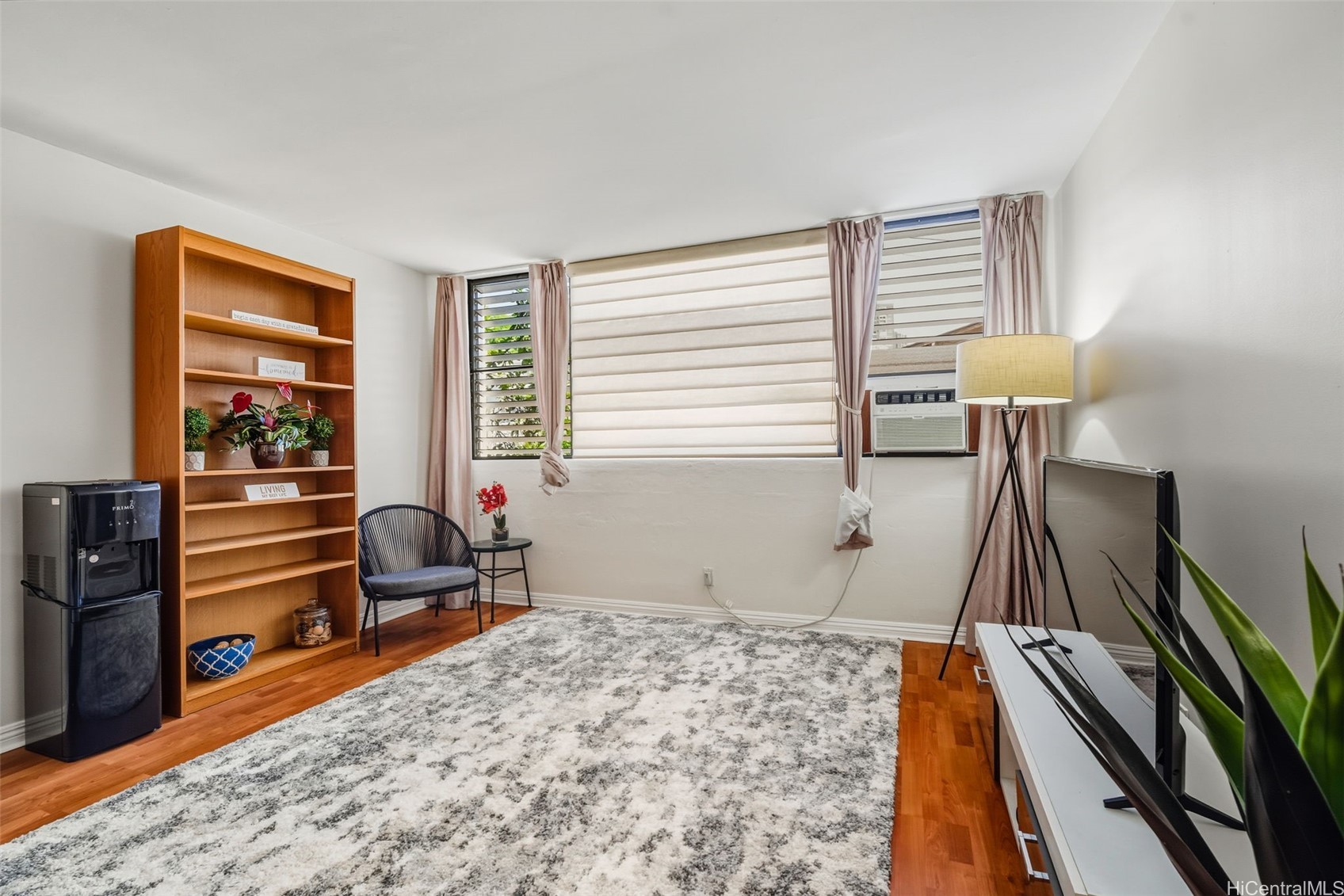 60 N Kuakini Street 1F