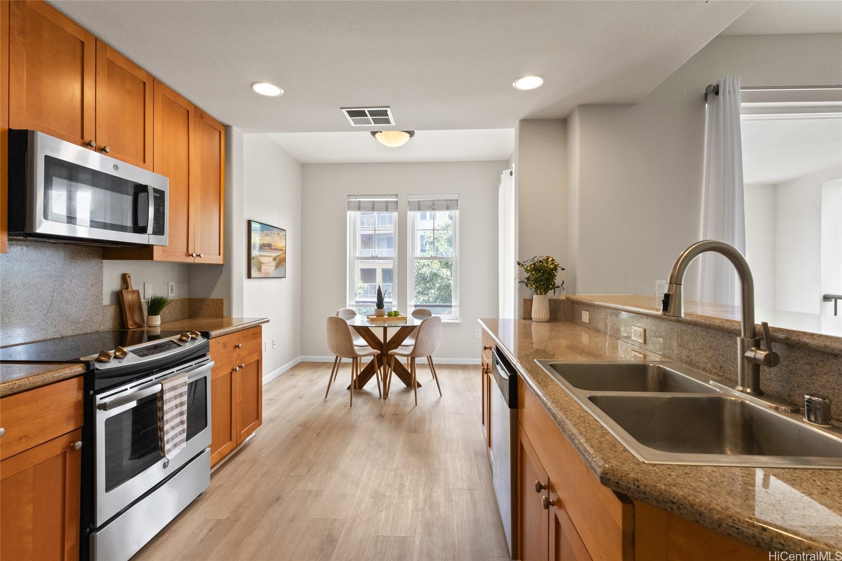 520 Lunalilo Home Road 8120