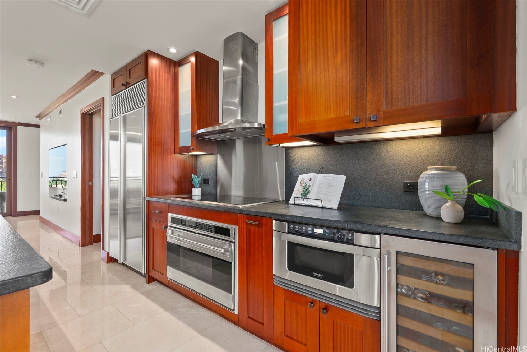 92-104 Waialii Place O812