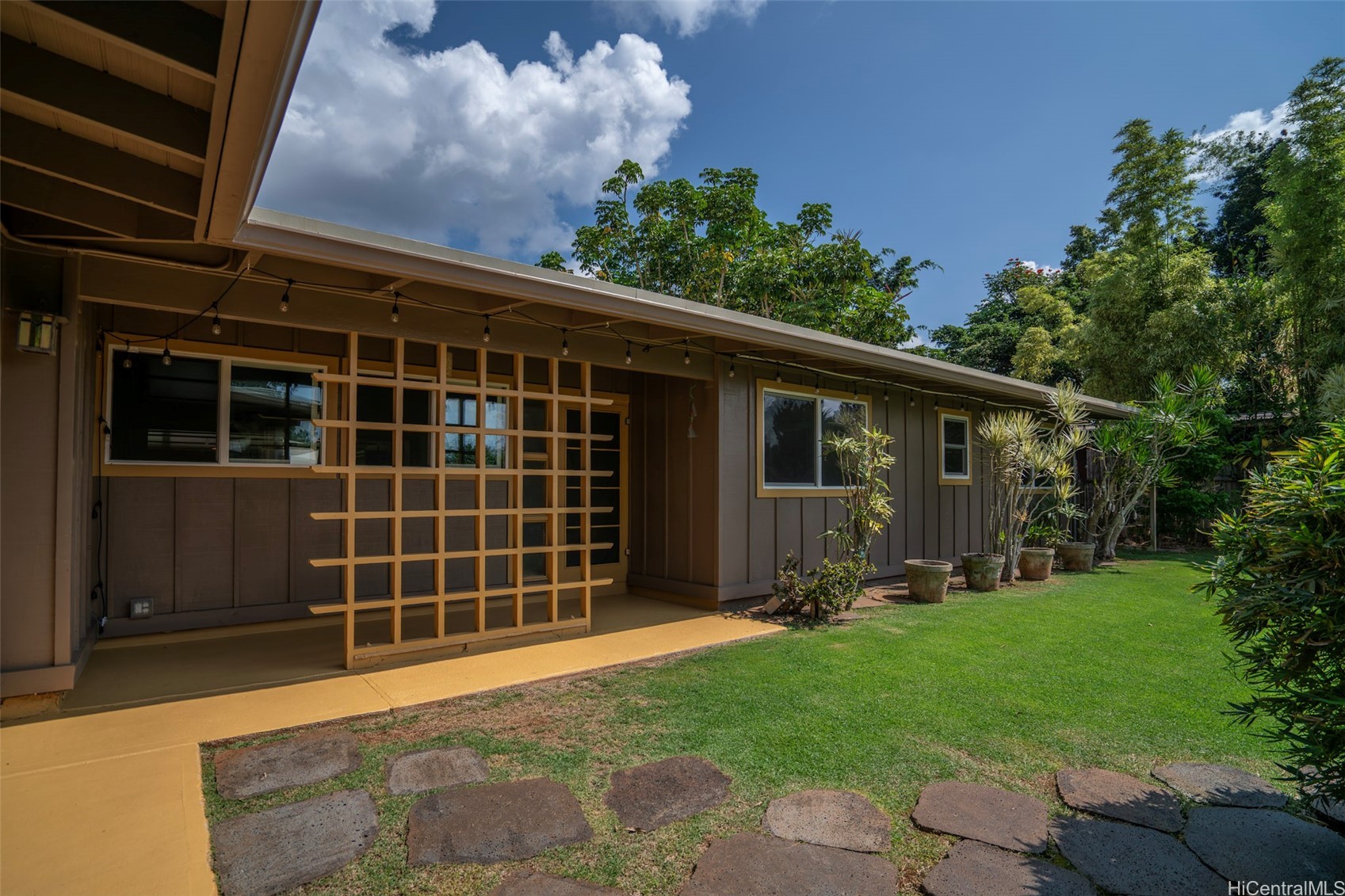 6 Malulu Place