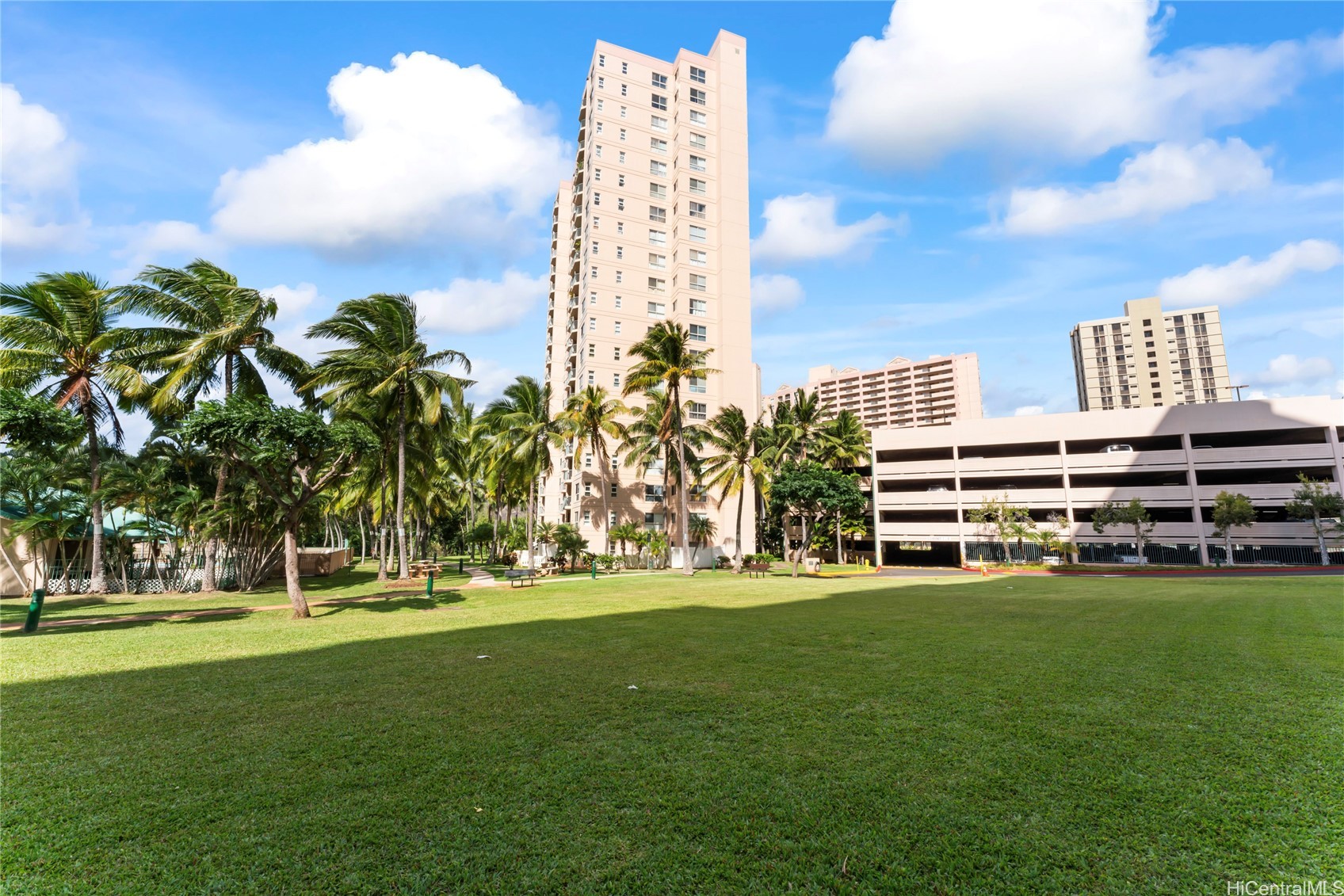 Country Club Village 5 Condominium