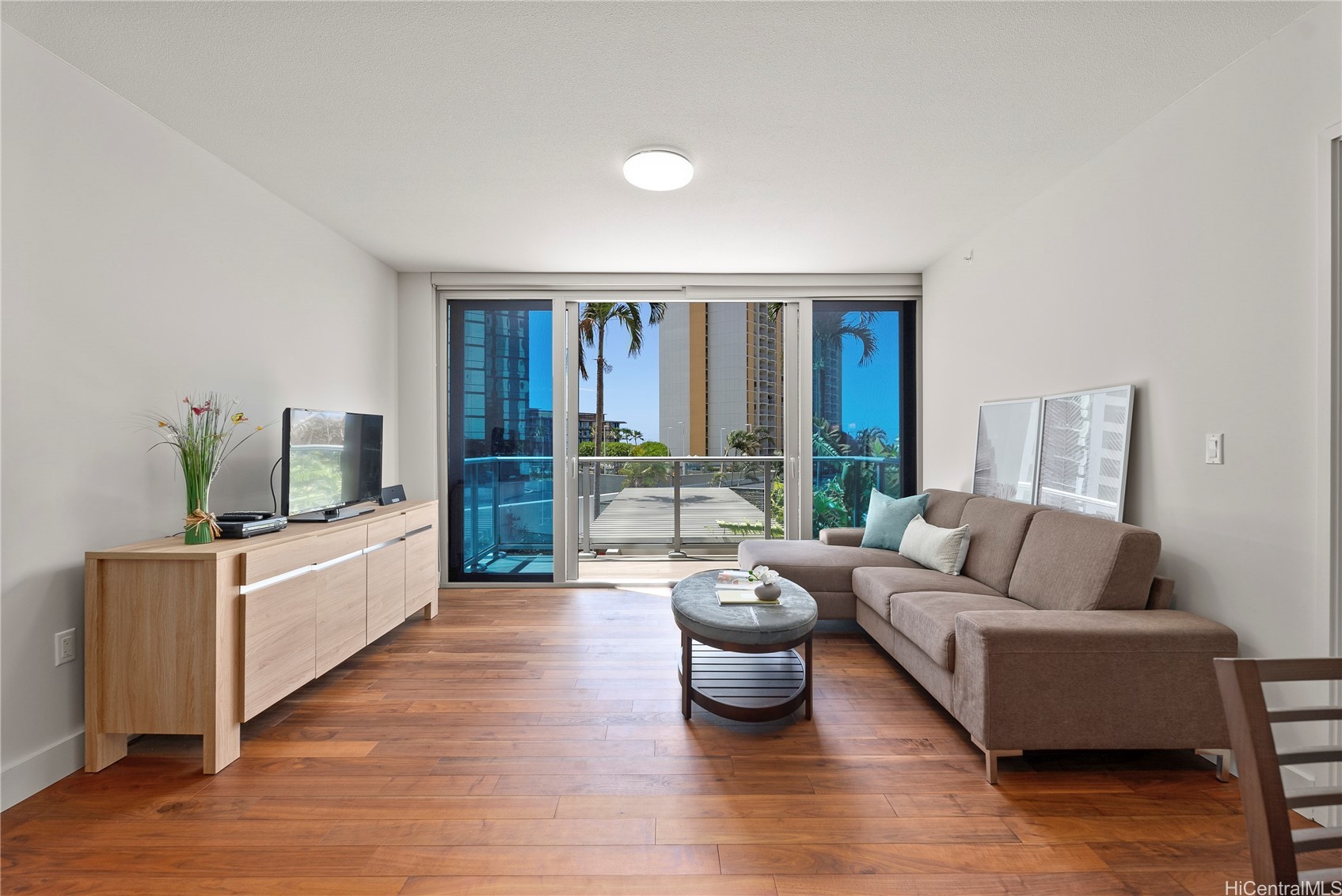 1189 Waimanu Street 704