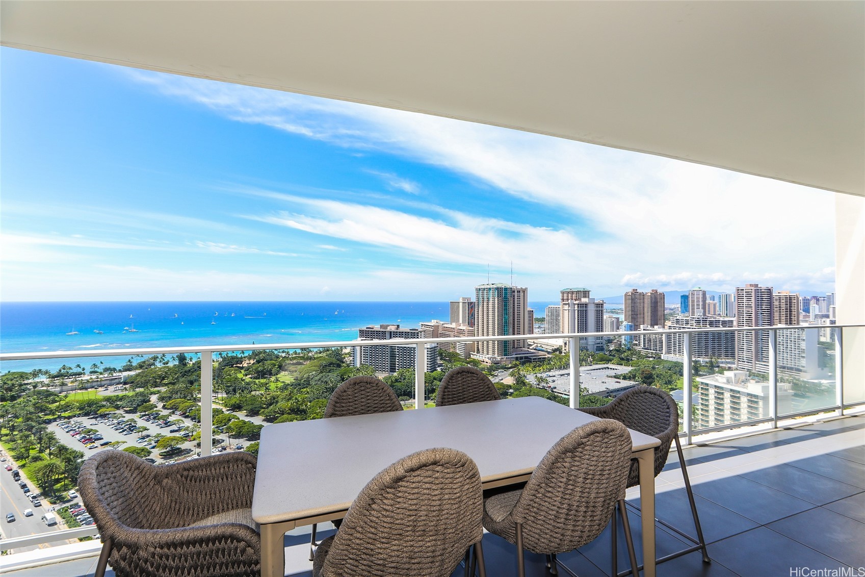 383 Kalaimoku Street 3302