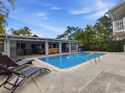 Photo of 952 Holoholo Street, Kailua, HI 96734 (MLS # 202606748)