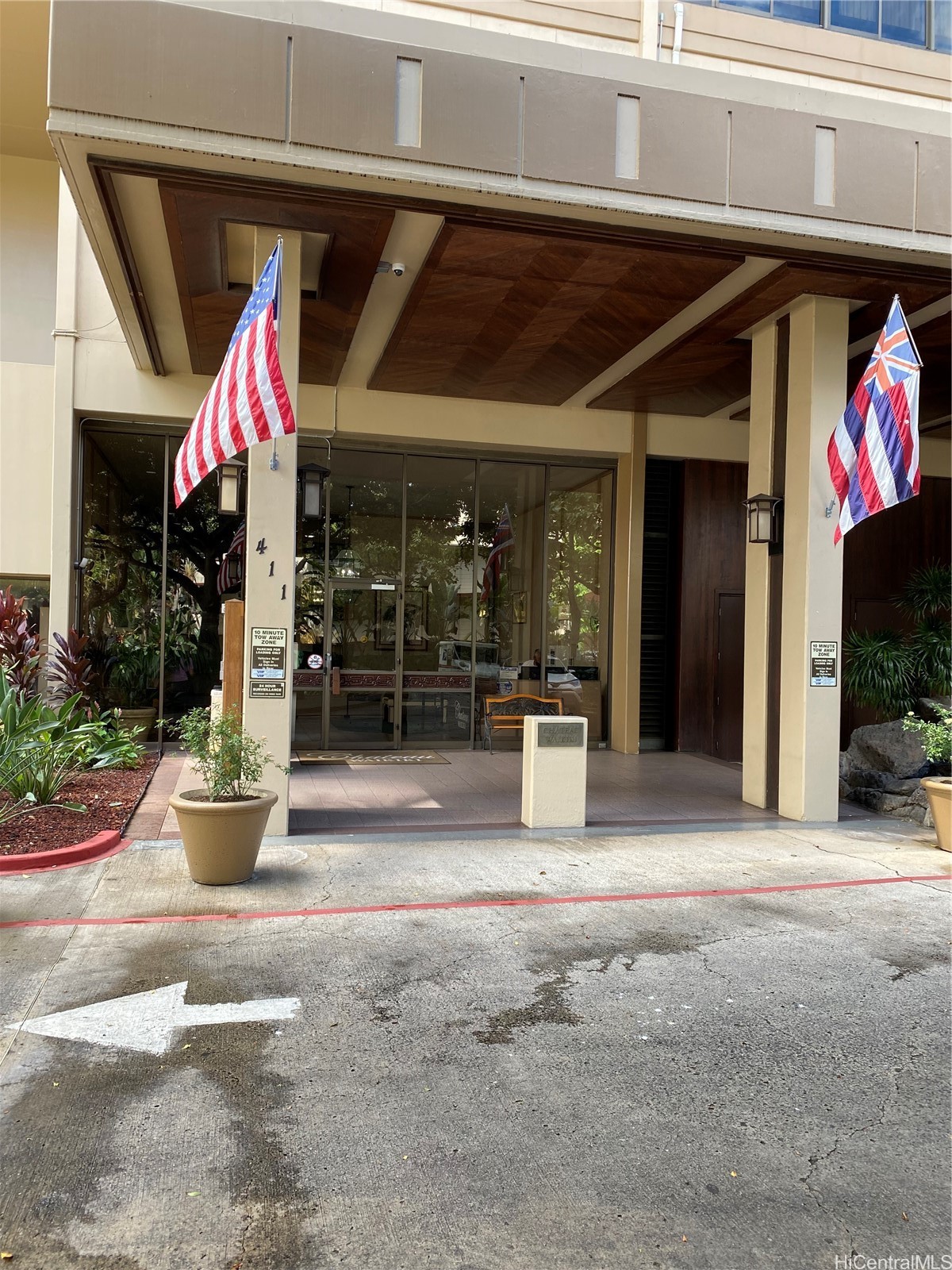 Chateau Waikiki Residential Lease