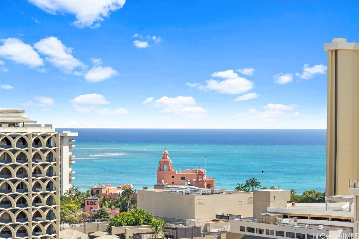 The Ritz-carlton Residences - 383 Kalaimoku Condominium
