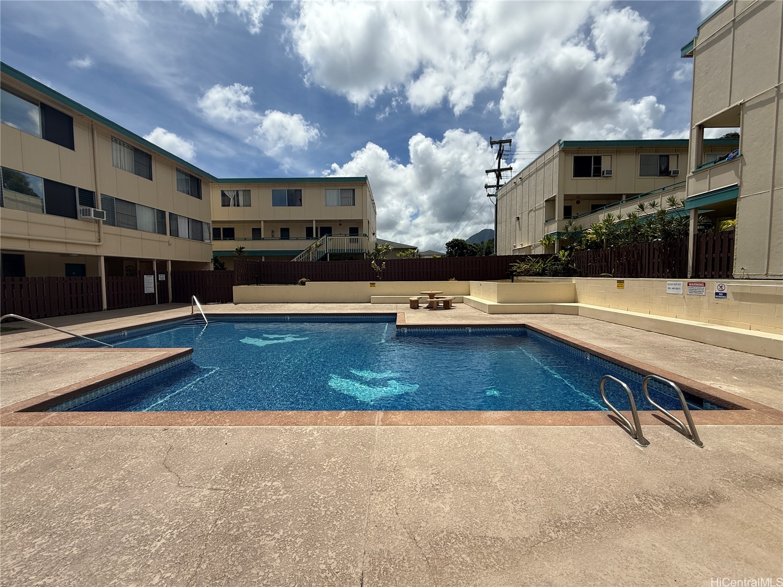 Nani Koolau Condominium