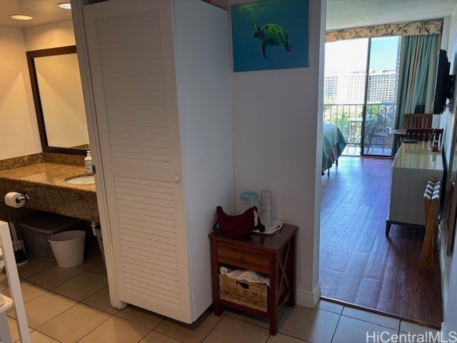 1850 Ala Moana Boulevard 818