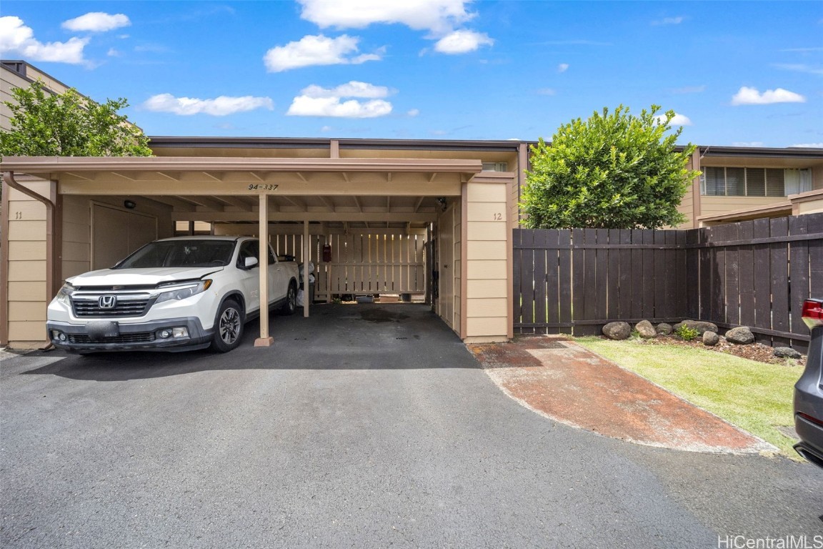 Kaholo Hale Condominium