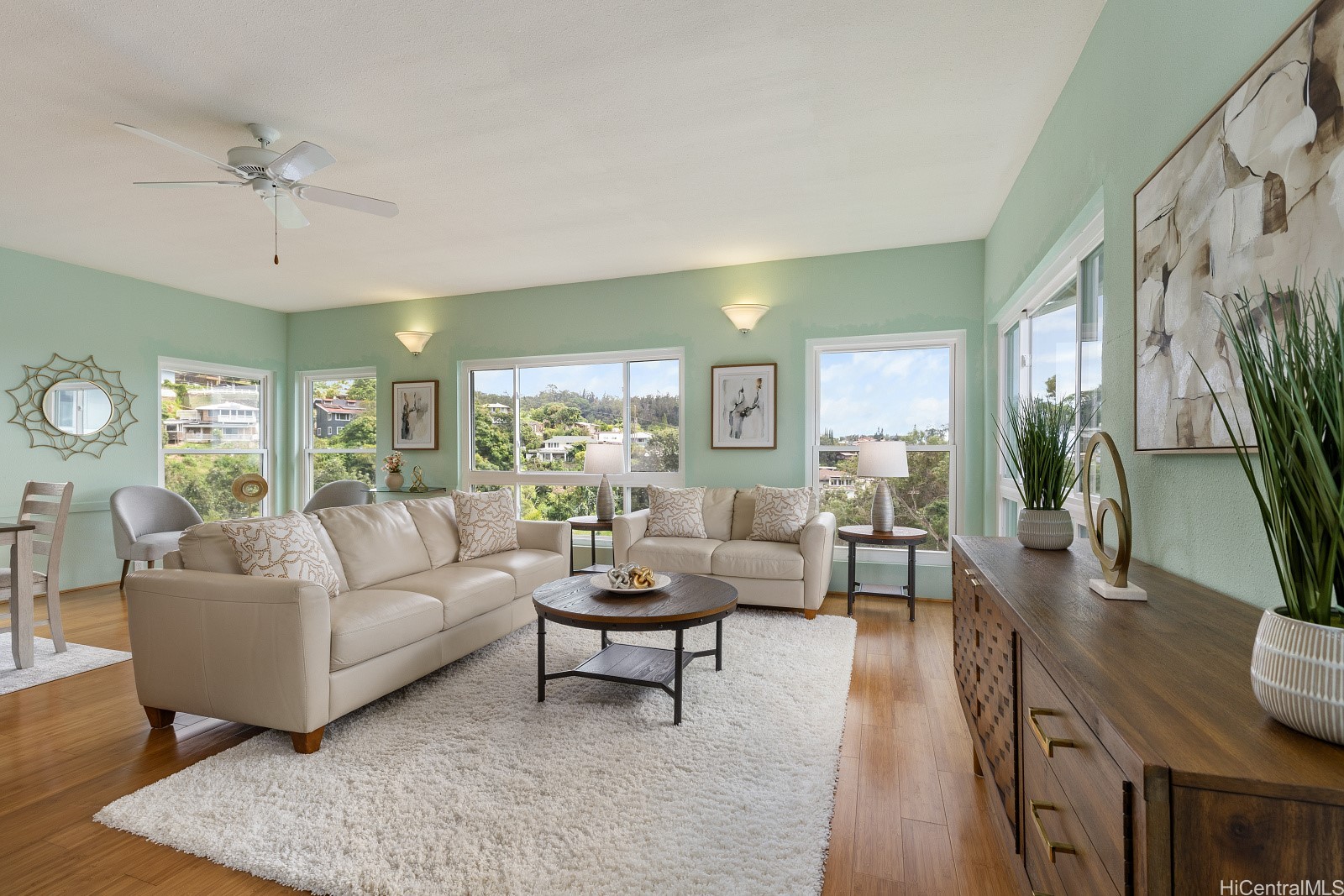 99-1335 Aiea Heights Drive