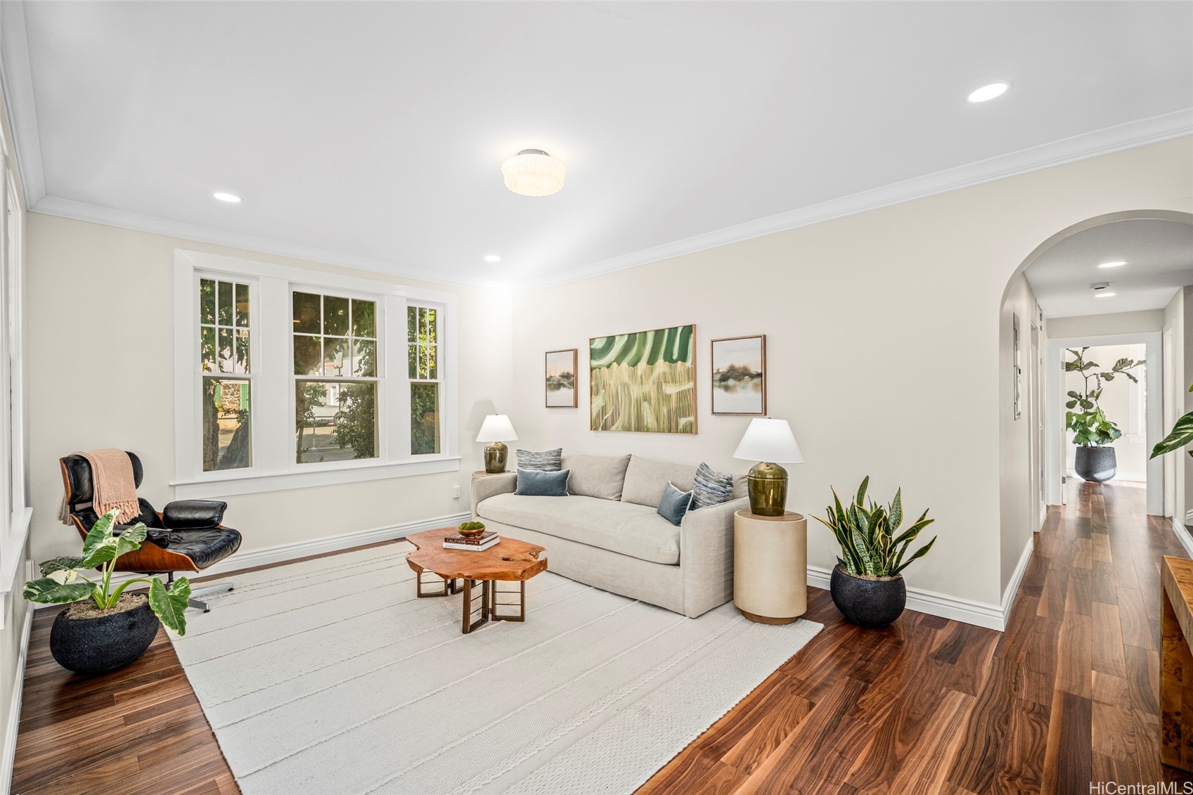 2637 Manoa Road