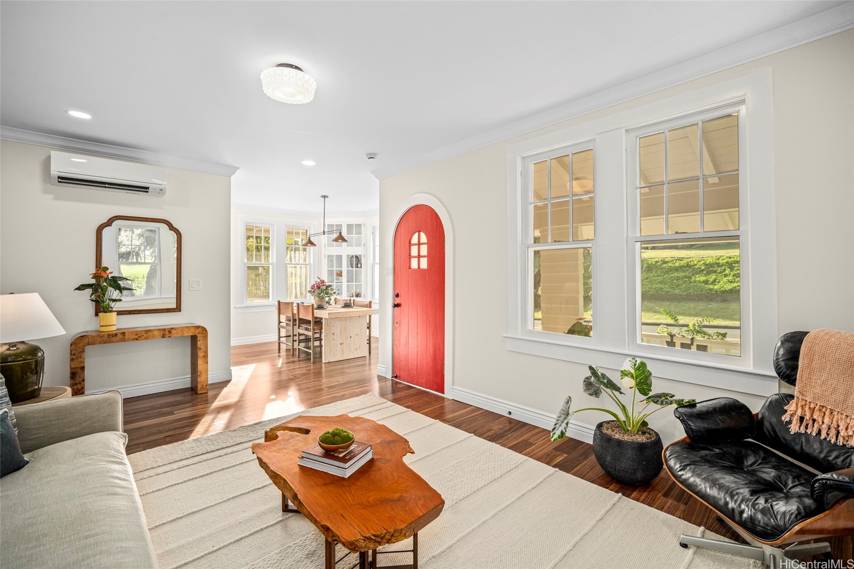 2637 Manoa Road