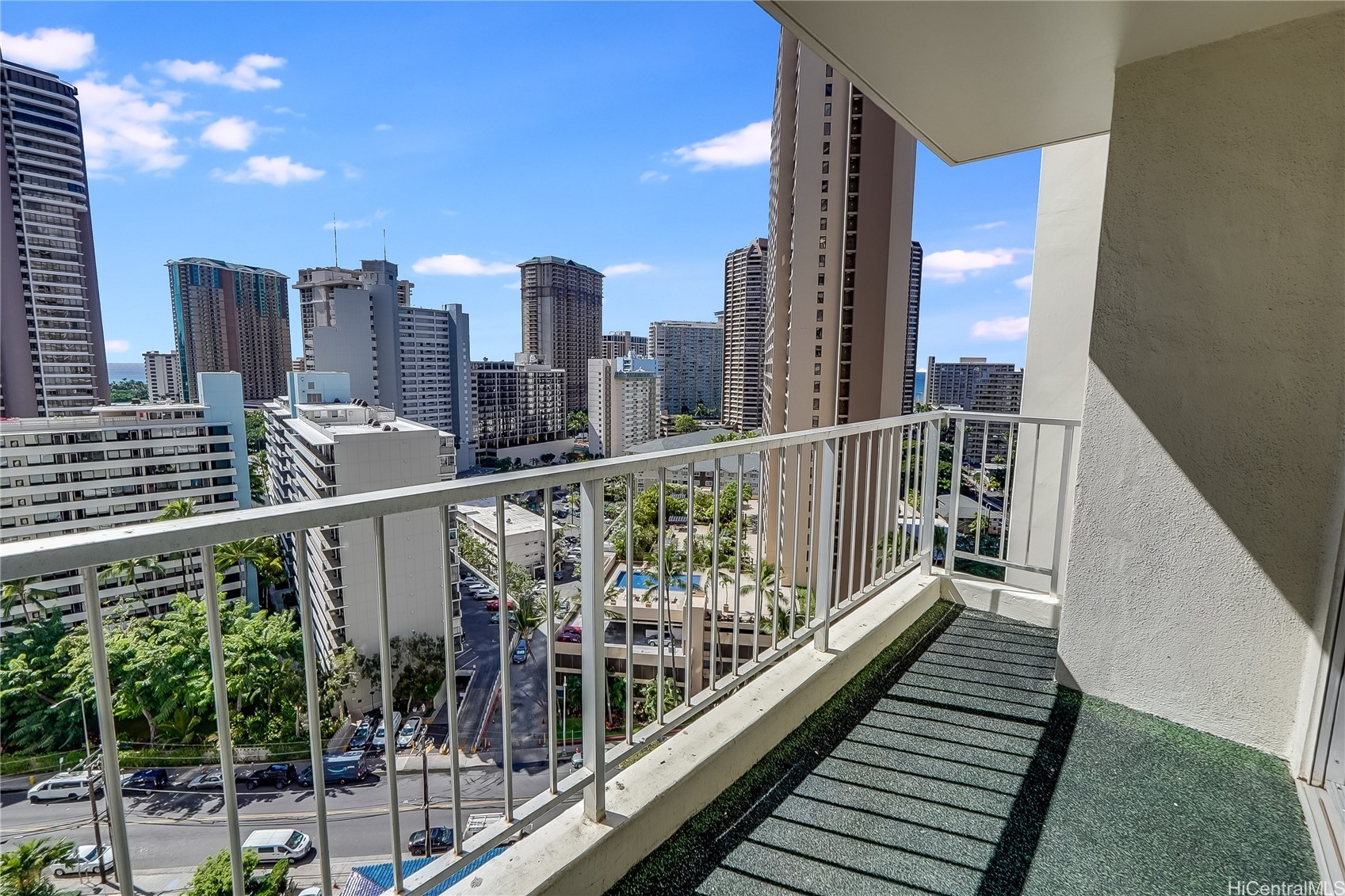 400 Hobron Lane 1815